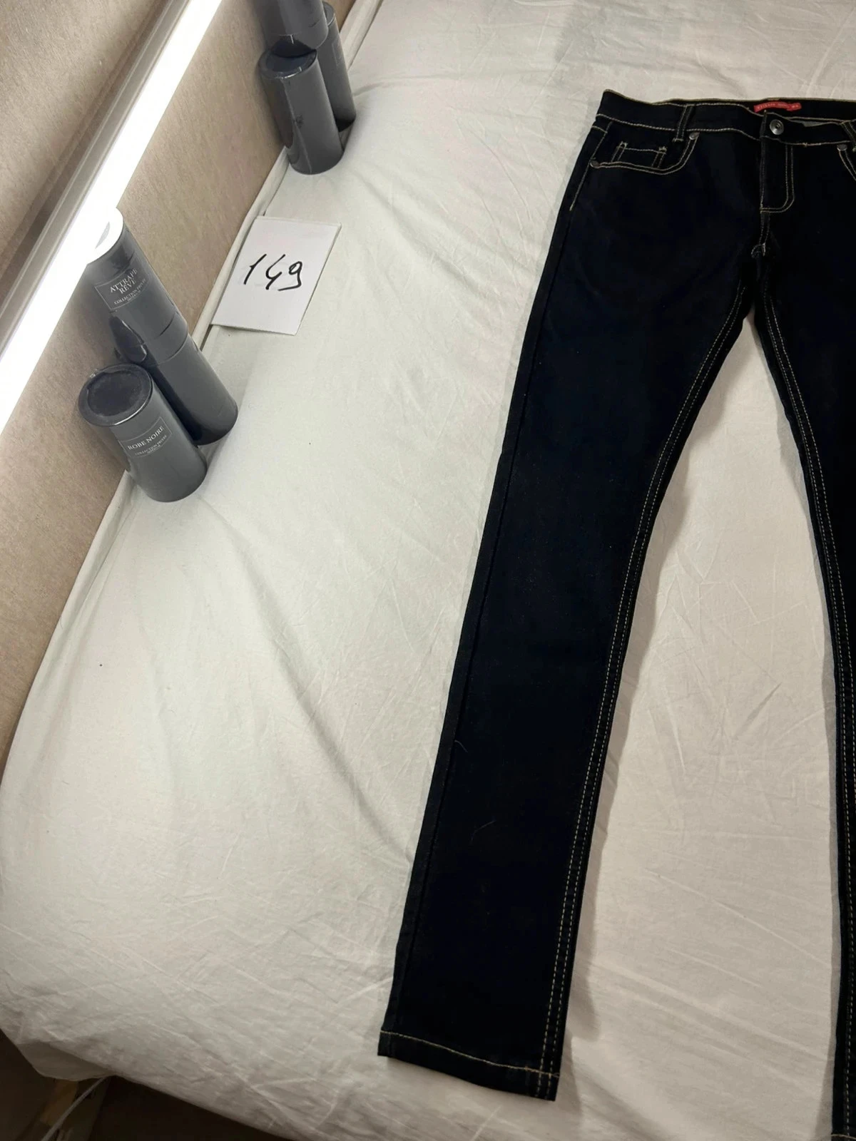 Zwarte skinny jeans in de ruwe versie van Tissaia – photo 3